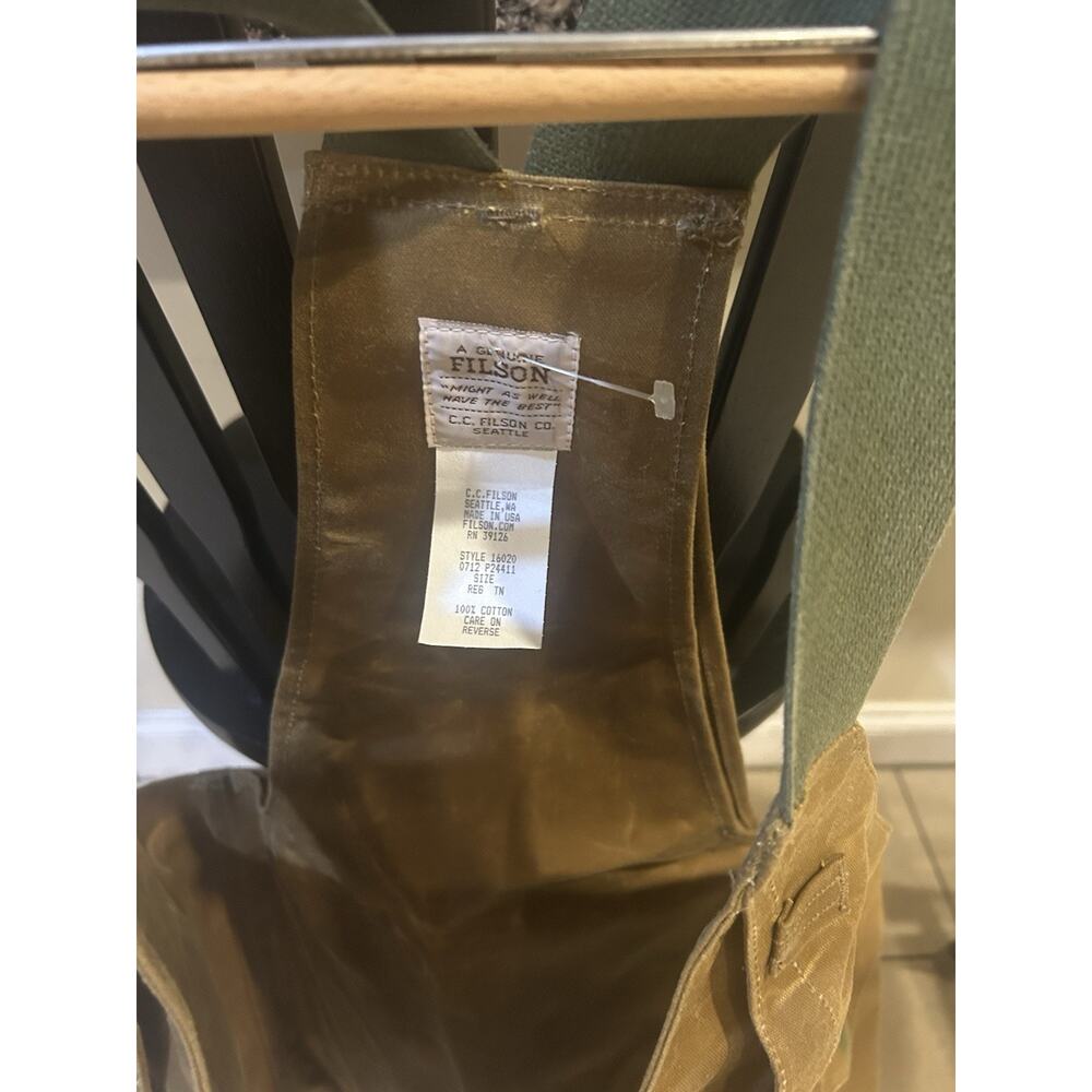 NWT Discontinued Filson Pro Guide Tin Cloth Strap Vest Size Regular Tan - Picture 2 of 5